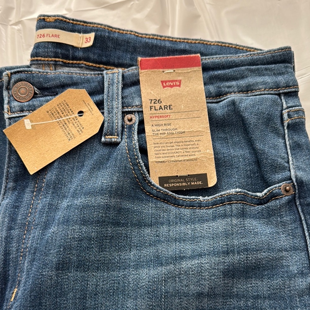 Women’s Levi's 726 Flare High Rise Jeans. Size 16L. New with tags